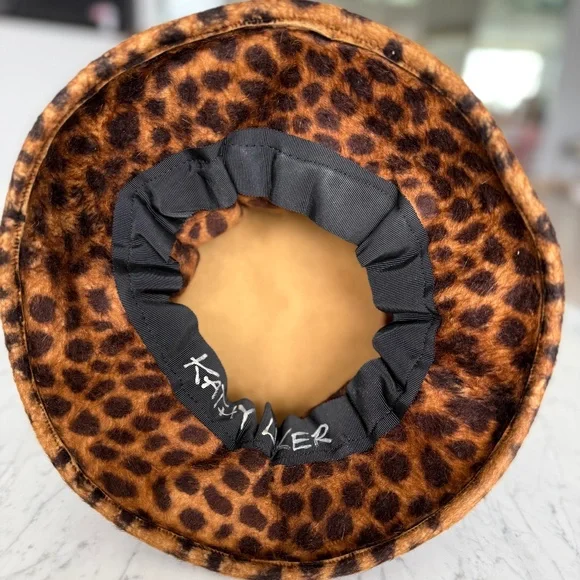 Vintage 1990s Kathy Luker Leopard “Faux Fur” Finish Hat w/ Plush Black Band - Picture 7 of 12